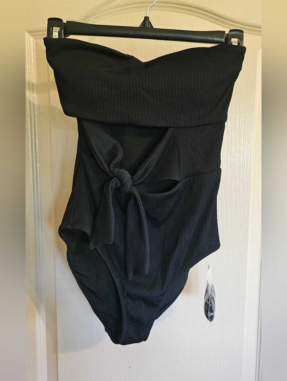 NWT Aerie Ribbed Wrapped Strapless Small Black One Piece Swim Suit With Cutout